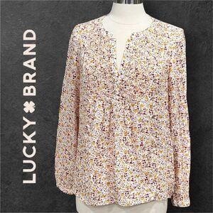 LUCKY BRAND Women’s Smocked Floral Print Peasant Top in the Size Medium in Cream